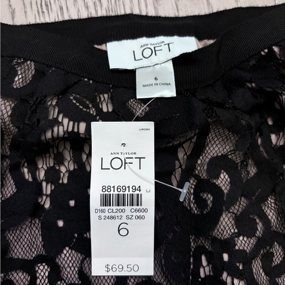 NWT Loft Black Lace Skirt Size 6 *Piece Of Hook Closure Missing - Picture 8 of 12
